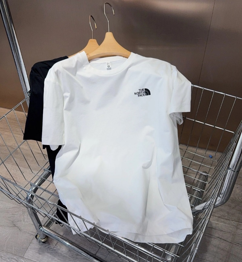 The North Face BASIC Letter Sp - Outdoor Sport North Face recension och pris
